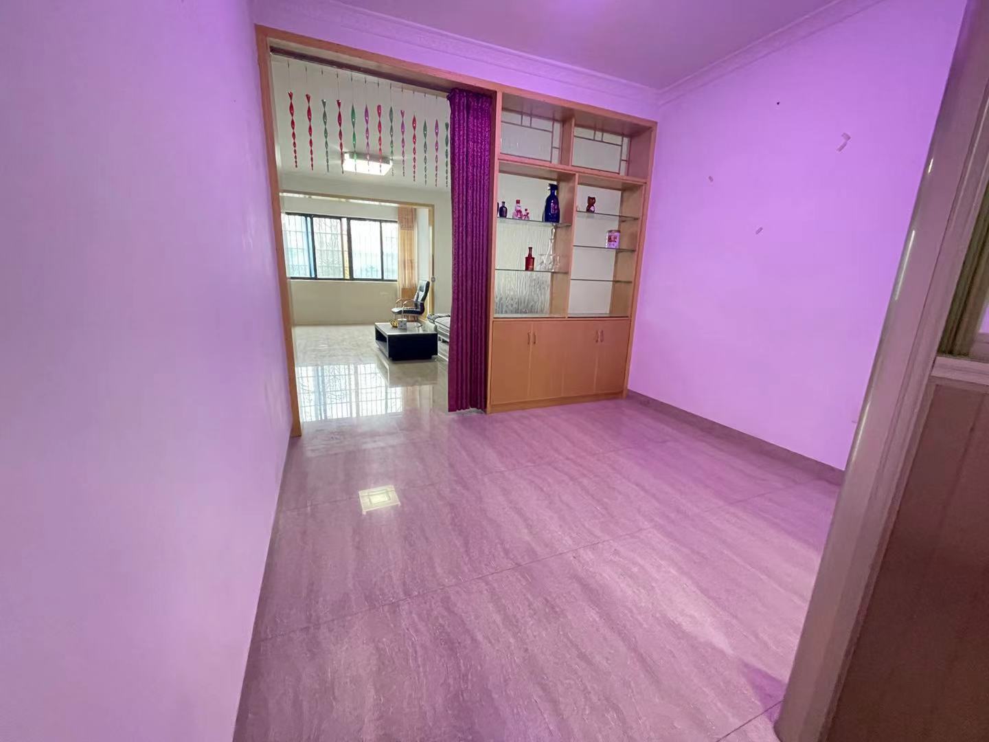 荷塘嘉苑 3室2厅1卫 66.8万 荷塘嘉苑 3室2厅1卫 66.8万客厅