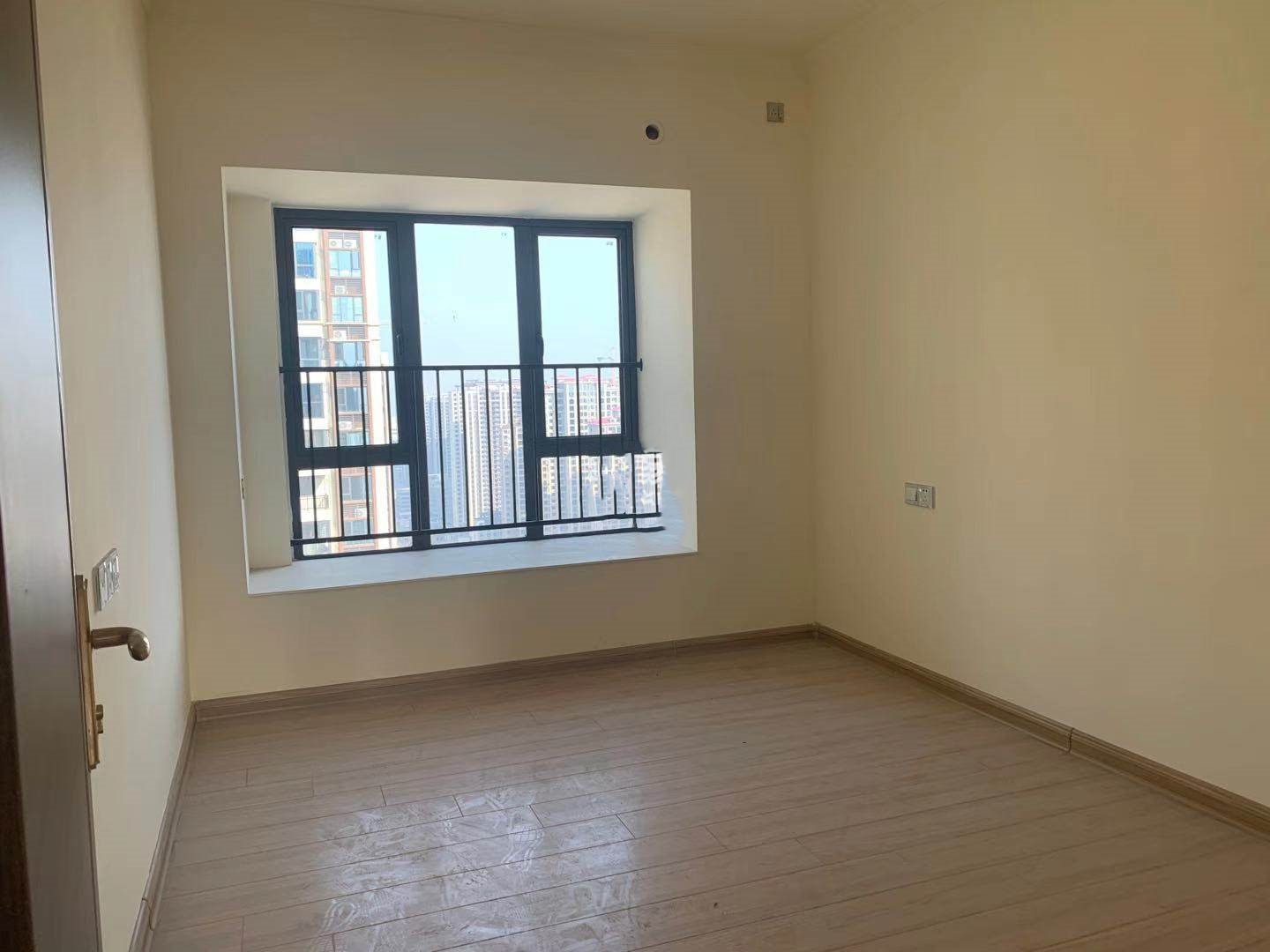 碧桂园梓山府 4室2厅1厨2卫 113.00万 碧桂园梓山府 4室2厅1厨2卫 113.00万主卧