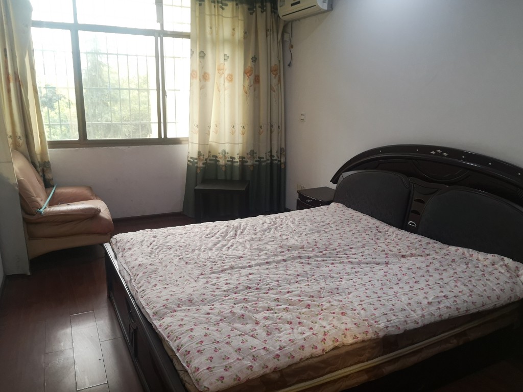 太平小区  2室2厅1卫    1200.0元/月 太平小区  2室2厅1卫    1200.0元/月室内图