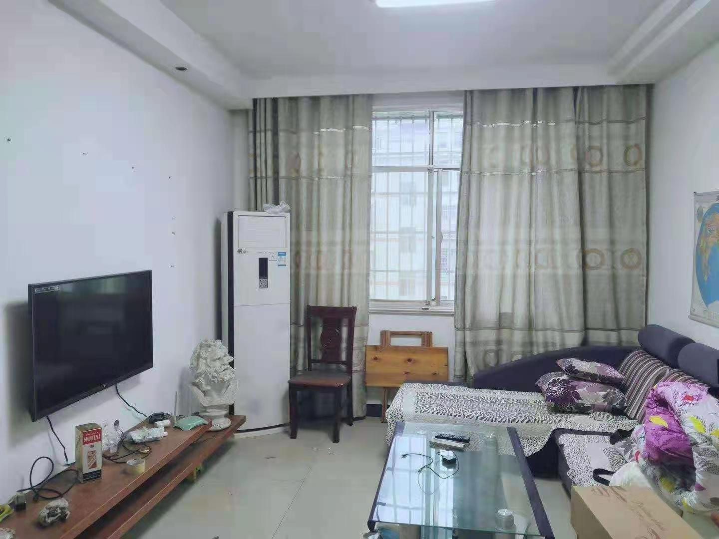 和顺家园 2室2厅1卫 24.0万 和顺家园 2室2厅1卫 24.0万客厅