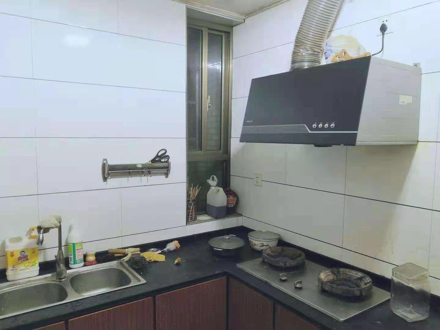 和顺家园  2室2厅1卫    24.0万