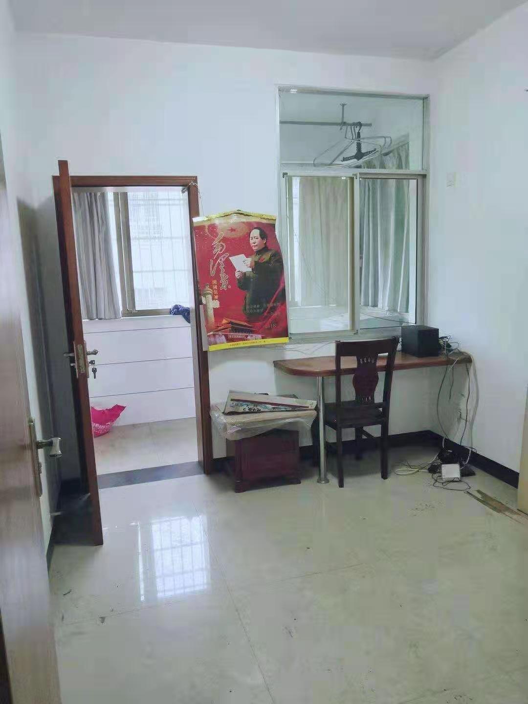 和顺家园  2室2厅1卫    24.0万客厅