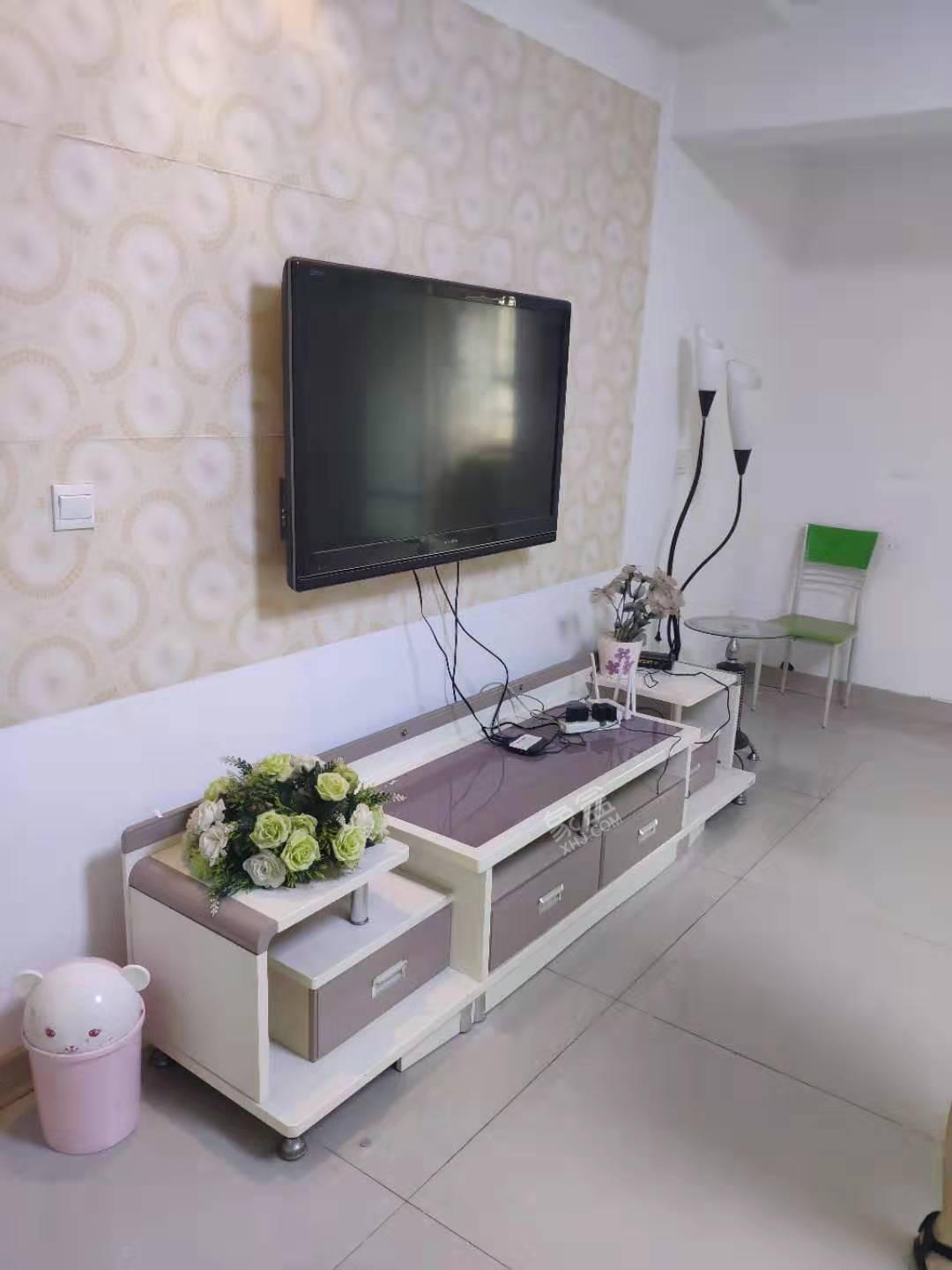 陆贾山庄  2室2厅1卫    1400.0元/月 陆贾山庄  2室2厅1卫    1400.0元/月室内图