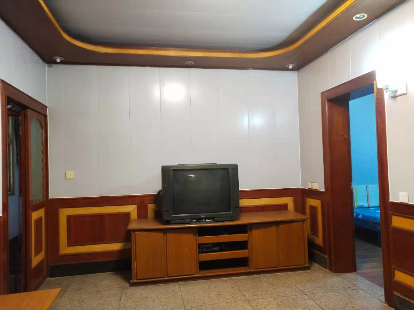 建设南路公安小区 2室1厅1卫 1100.0元/月 建设南路公安小区 2室1厅1卫 1100.0元/月室内图