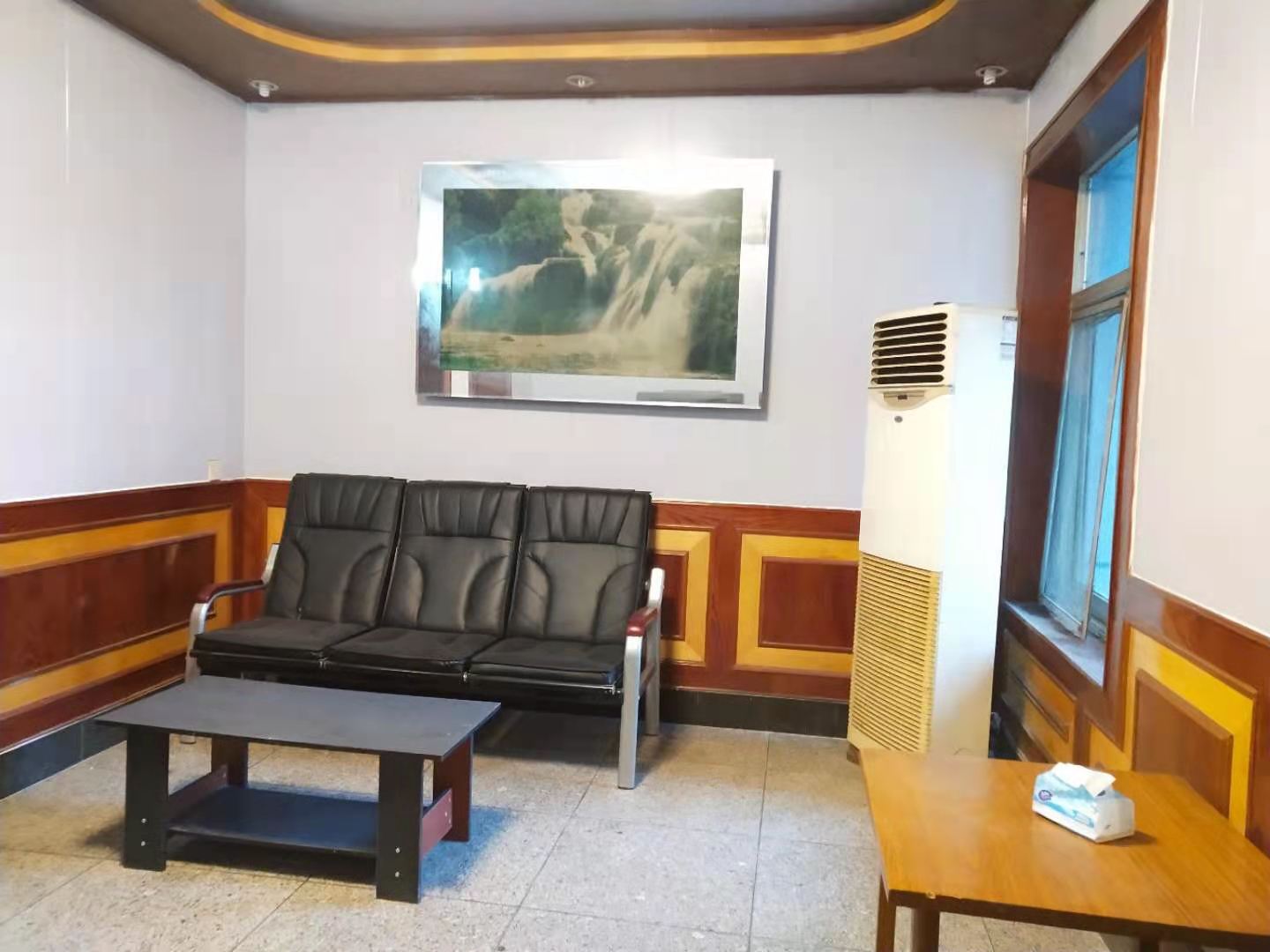 建设南路公安小区 2室1厅1卫 1100.0元/月 建设南路公安小区 2室1厅1卫 1100.0元/月室内图