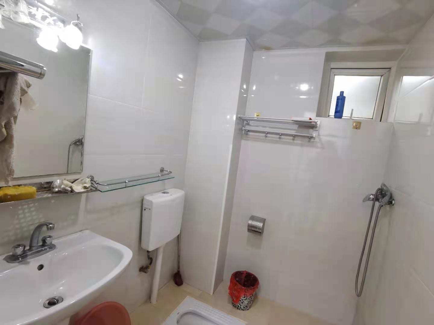 南湖锦苑 2室2厅1卫 2000.0元/月 南湖锦苑 2室2厅1卫 2000.0元/月室内图