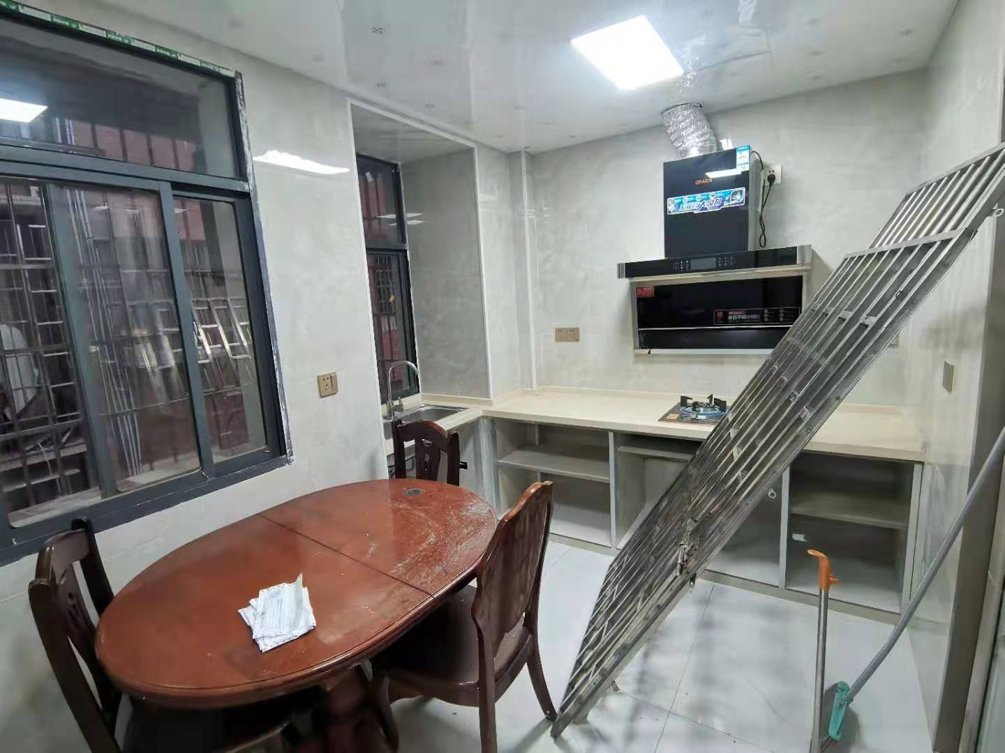 金柘北区  2室2厅1卫   1400.00元/月室内图