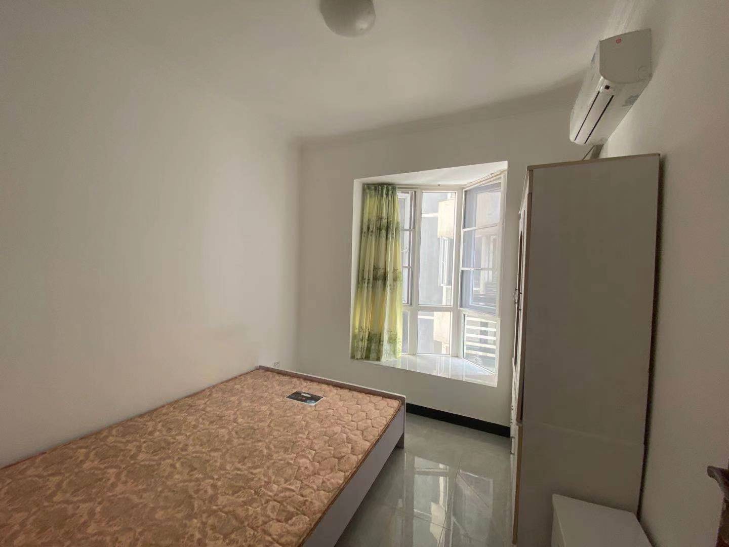 二江花园  2室1厅1卫    1700.0元/月 二江花园  2室1厅1卫    1700.0元/月室内图