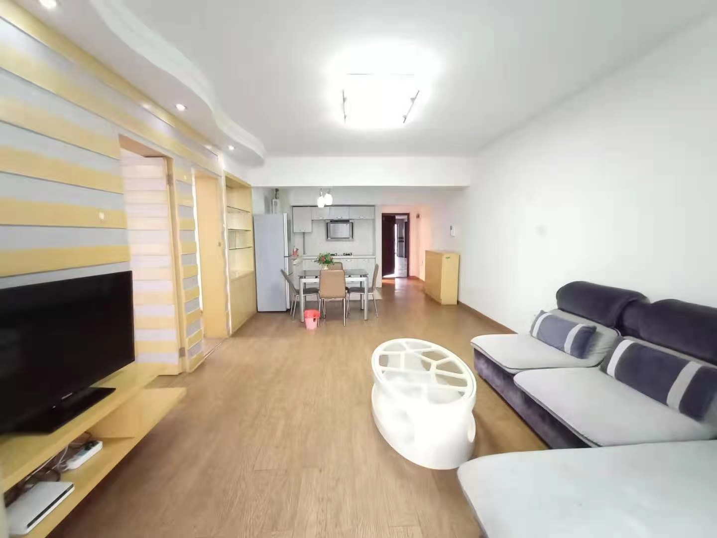 文化园三期  2室2厅1卫    61.8万 文化园三期  2室2厅1卫    61.8万客厅