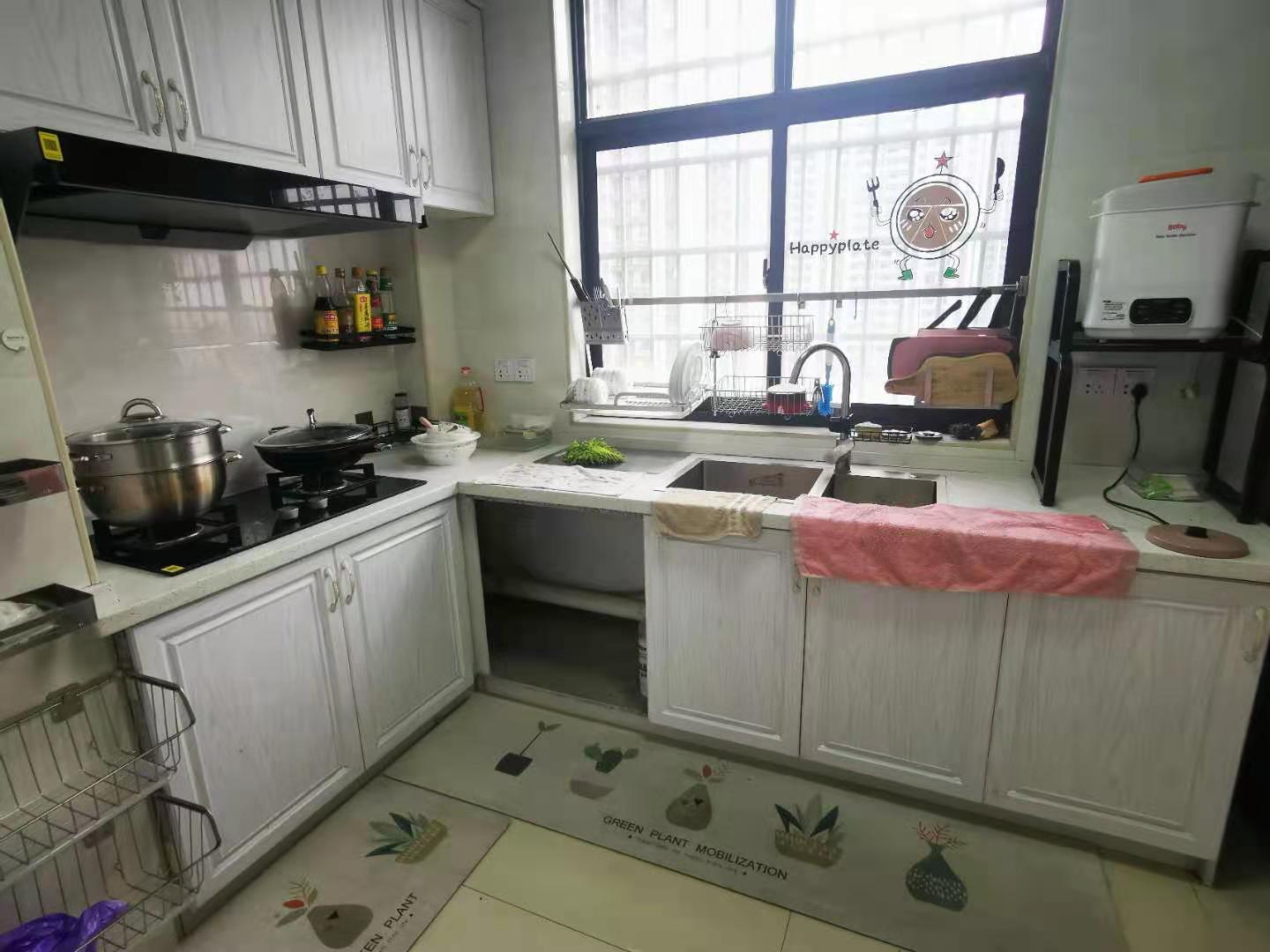 金苑小区 3室2厅2卫 85.8万 金苑小区 3室2厅2卫 85.8万卧室