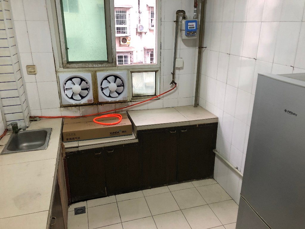 芦淞区交警小区 3室2厅1卫 1800.0元/月 芦淞区交警小区 3室2厅1卫 1800.0元/月室内图