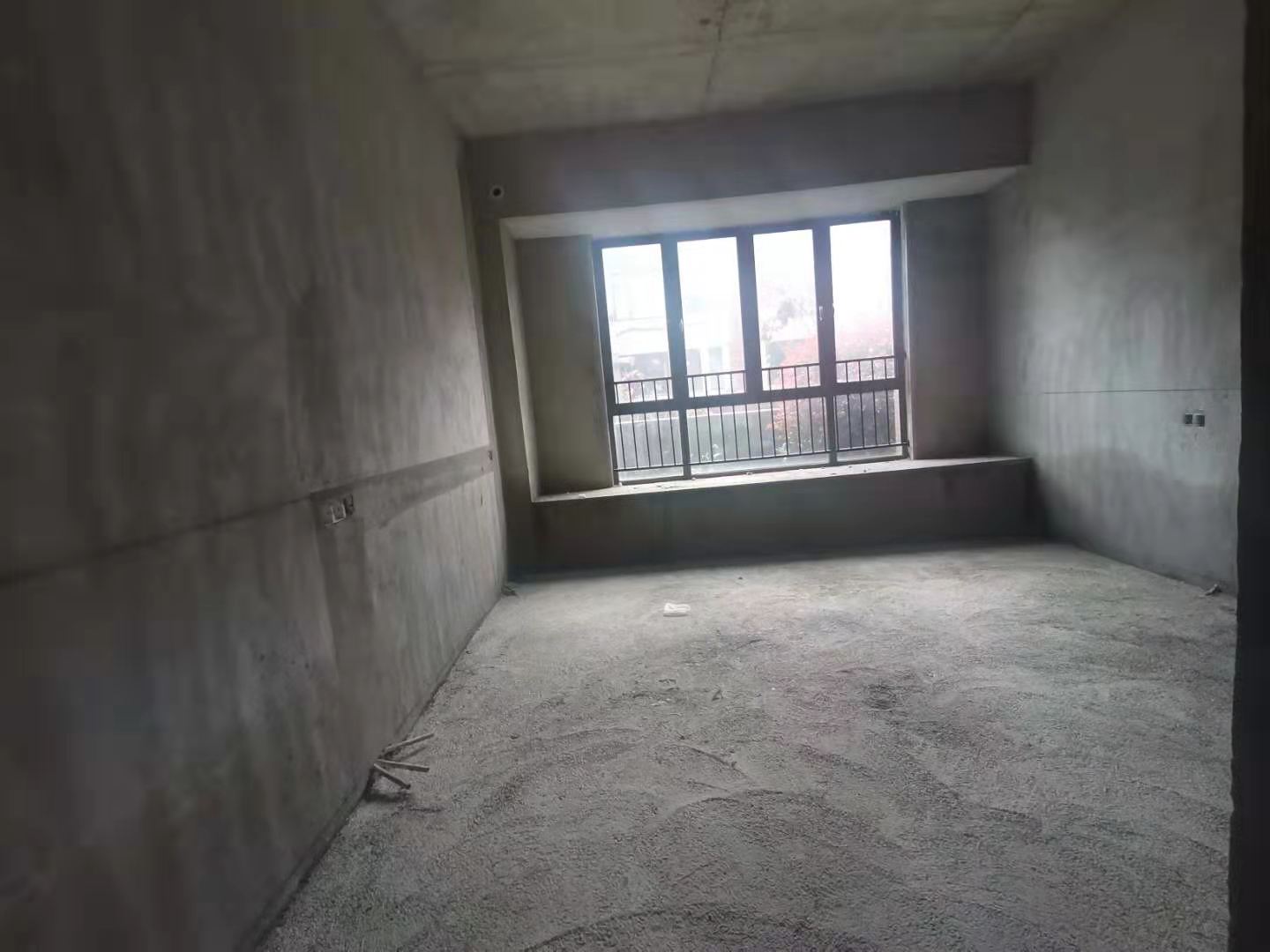 华耀碧桂园十里江湾观澜 5室2厅2卫 5800.0元/月 华耀碧桂园十里江湾观澜 5室2厅2卫 5800.0元/月室内图