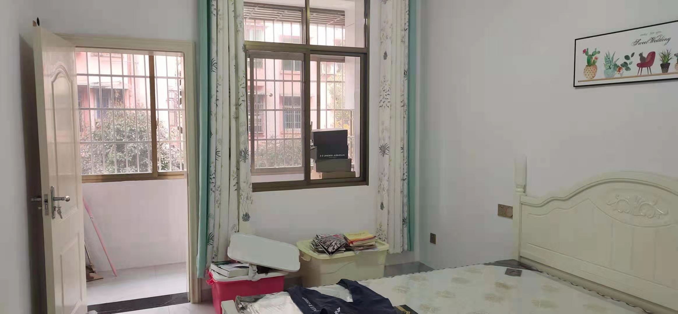 针织新村小区(内衣厂家属楼) 2室2厅1卫 35.8万 针织新村小区(内衣厂家属楼) 2室2厅1卫 35.8万卧室