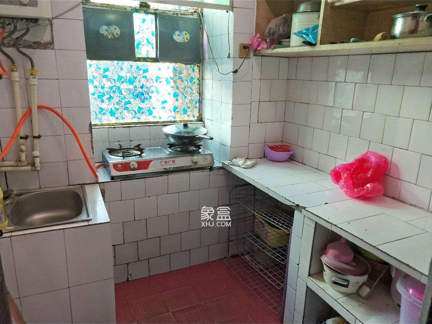 新华二村 1室1厅1卫 800.00元/月 新华二村 1室1厅1卫 800.00元/月室内图