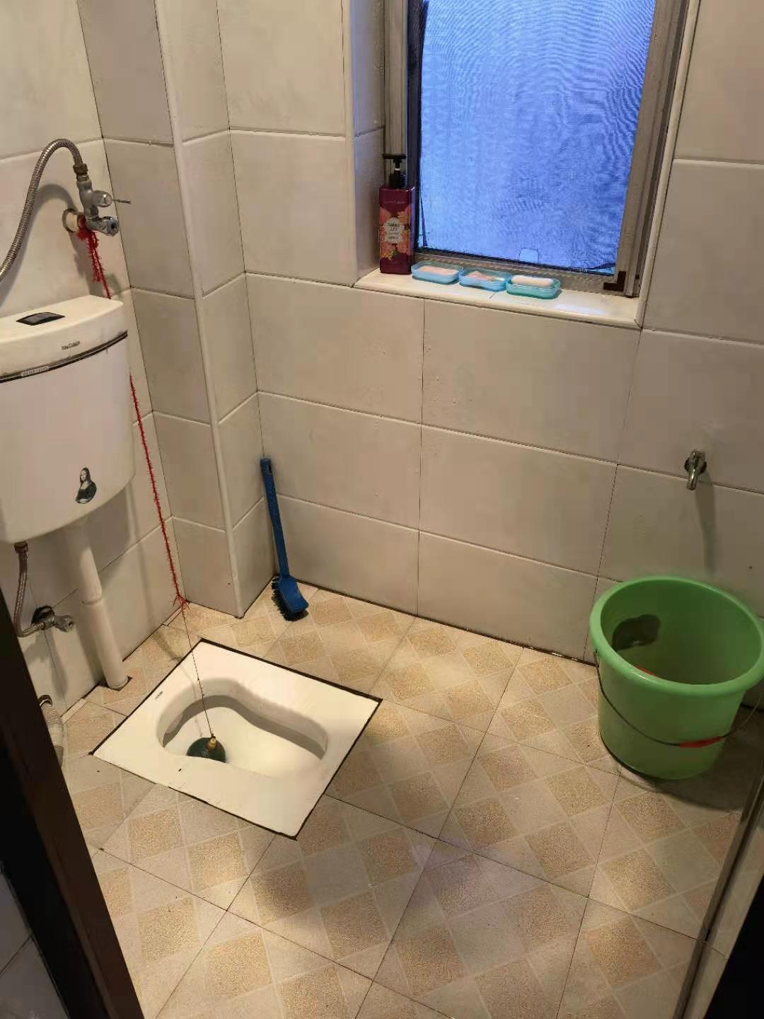 湘江银行楼上 2室2厅1卫 1400.0元/月 湘江银行楼上 2室2厅1卫 1400.0元/月室内图