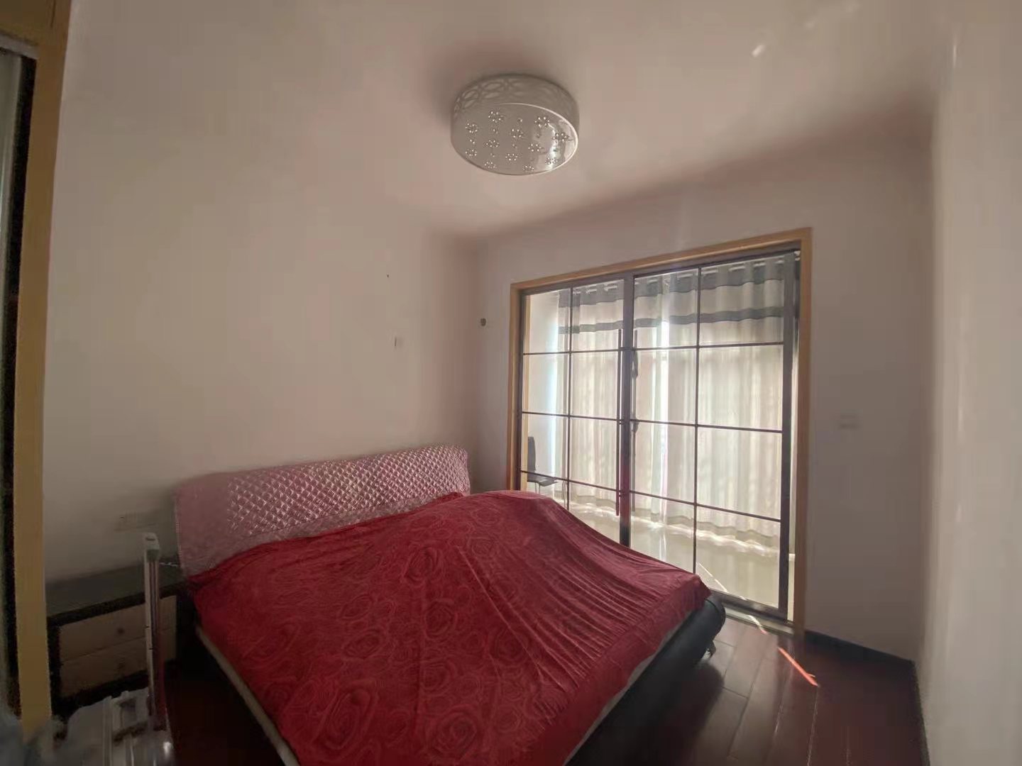 金山家园 4室2厅1卫 98.0万 金山家园 4室2厅1卫 98.0万客厅