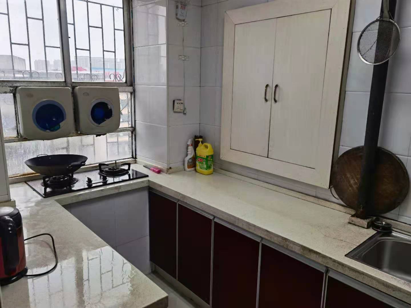 湘江银行楼上 2室2厅1卫 1400.0元/月 湘江银行楼上 2室2厅1卫 1400.0元/月室内图