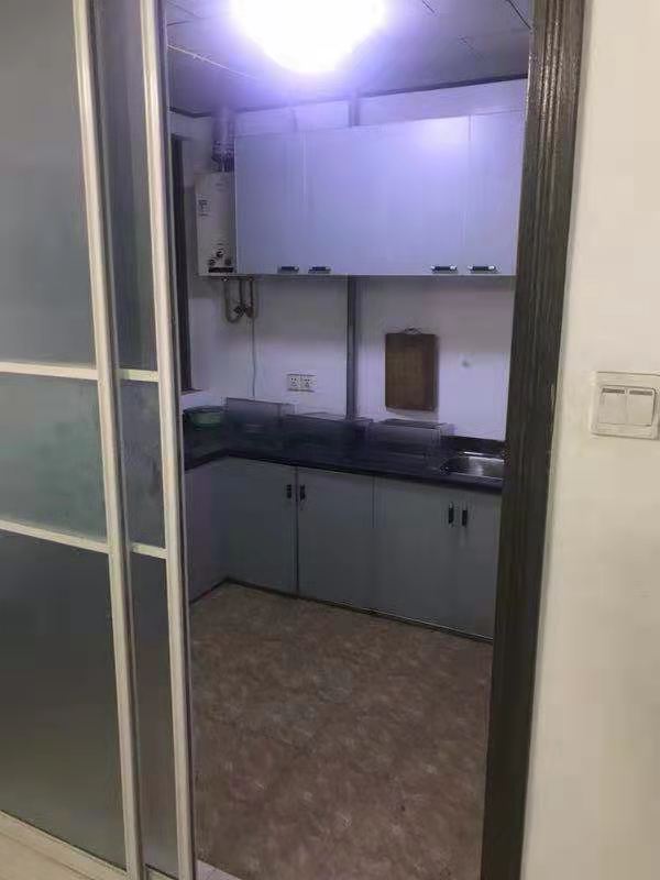 西海龙苑 3室2厅2卫 71.80万 西海龙苑 3室2厅2卫 71.80万客厅