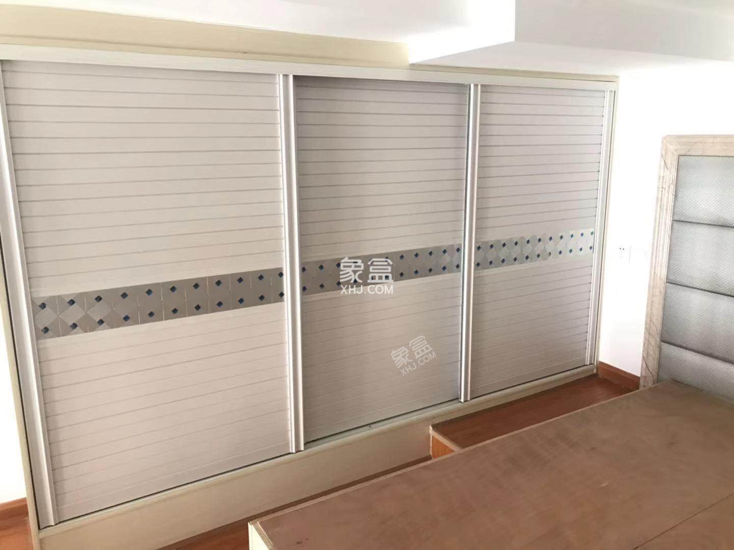 云顶上品  1室1厅1卫    1600.0元/月