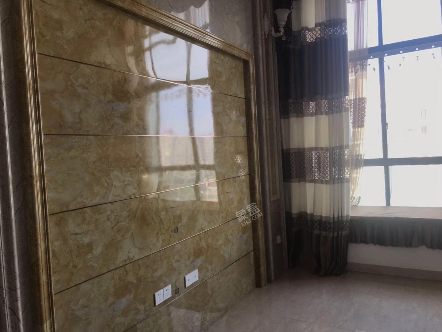 云顶上品  1室1厅1卫    1600.0元/月 云顶上品  1室1厅1卫    1600.0元/月室内图1