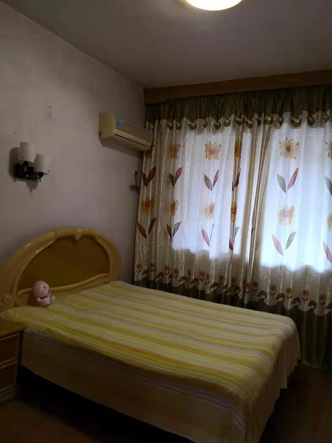 红旗北路散盘 3室2厅1卫 1000.0元/月 红旗北路散盘 3室2厅1卫 1000.0元/月室内图