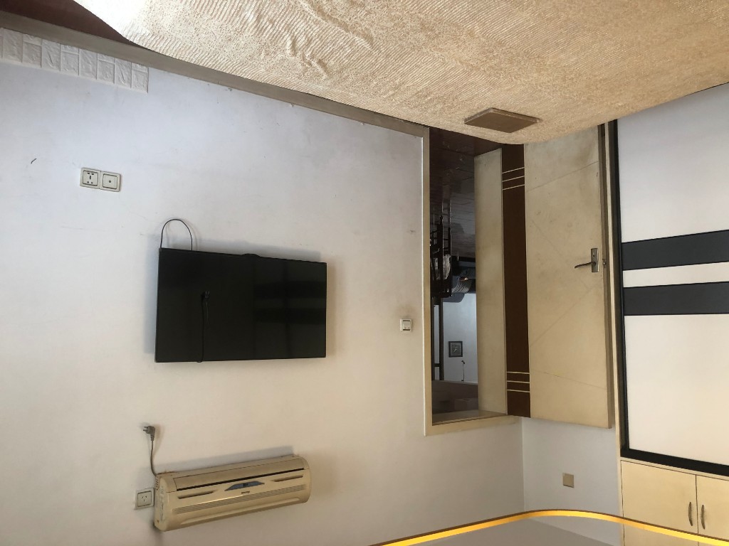 汽车城 4室2厅2卫 1800.00元/月 汽车城 4室2厅2卫 1800.00元/月室内图