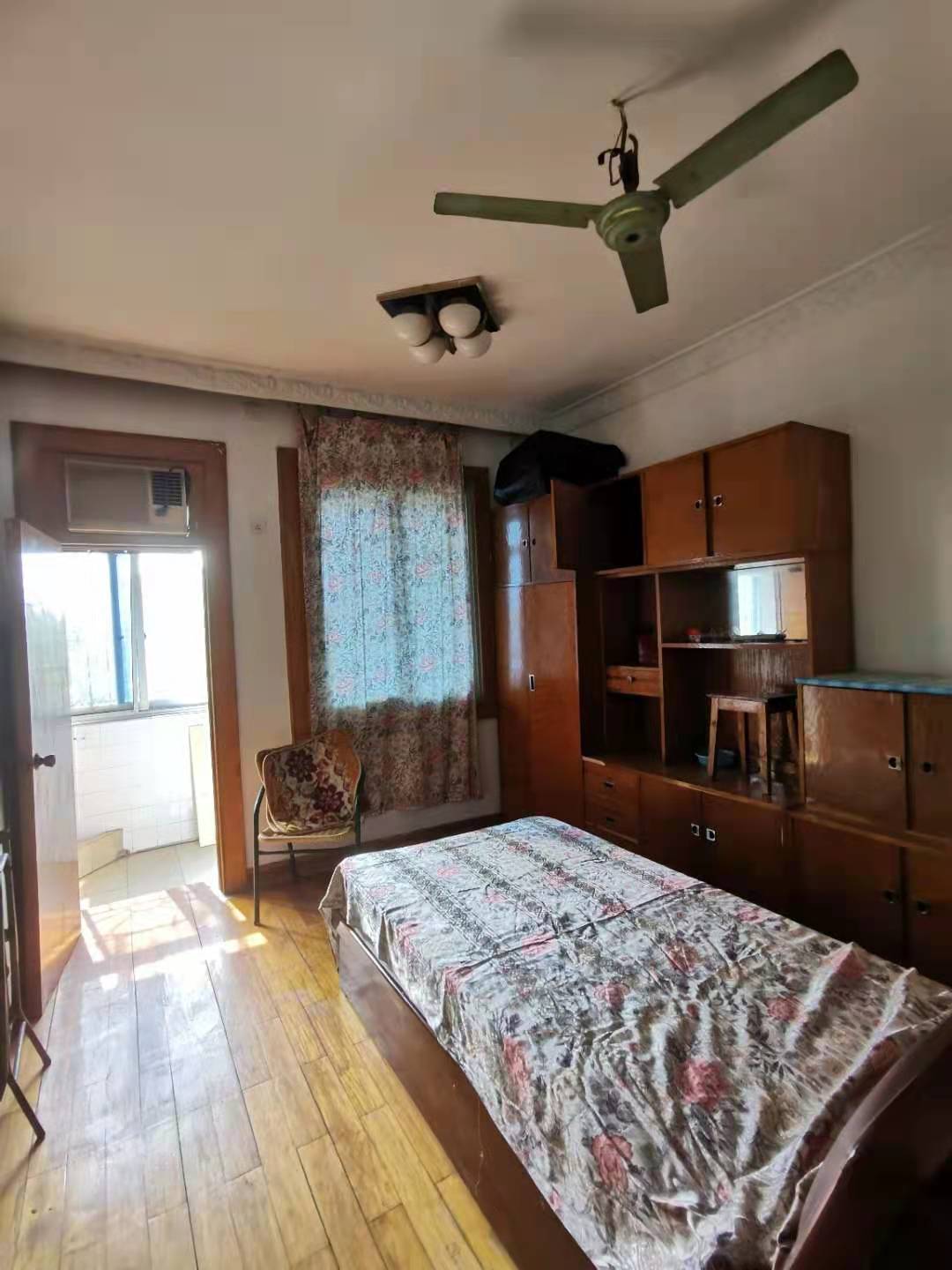 来园村 2室2厅1卫 800.0元/月 来园村 2室2厅1卫 800.0元/月室内图