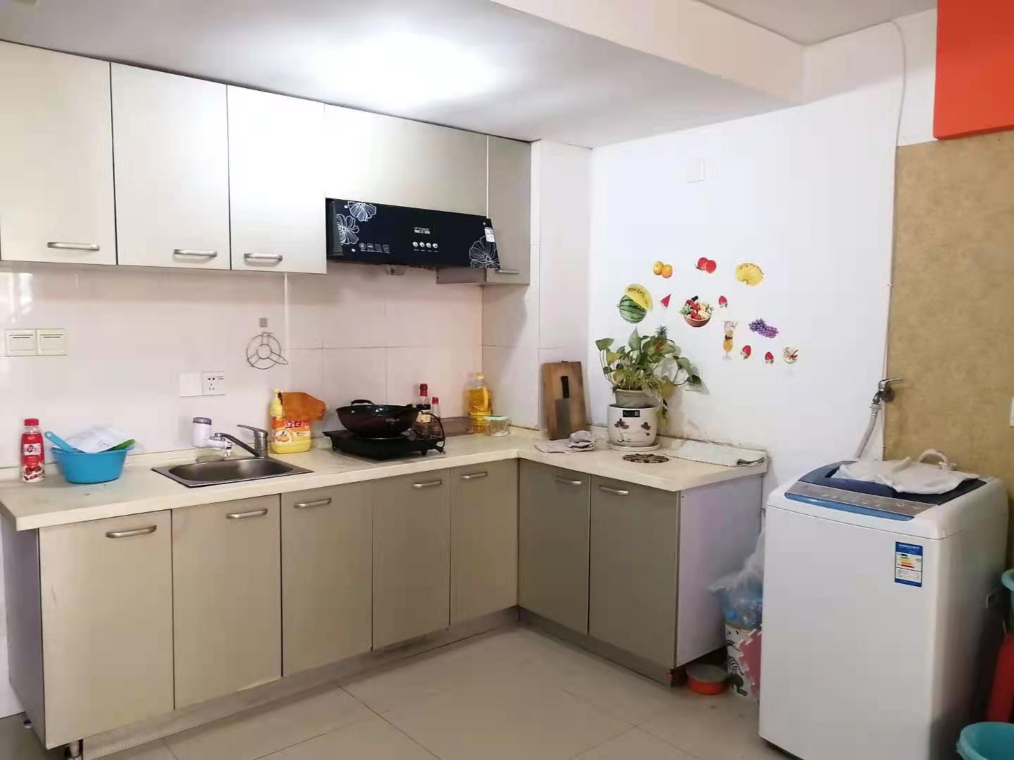 中瀚财富广场 2室1厅1卫 1200.0元/月 中瀚财富广场 2室1厅1卫 1200.0元/月室内图