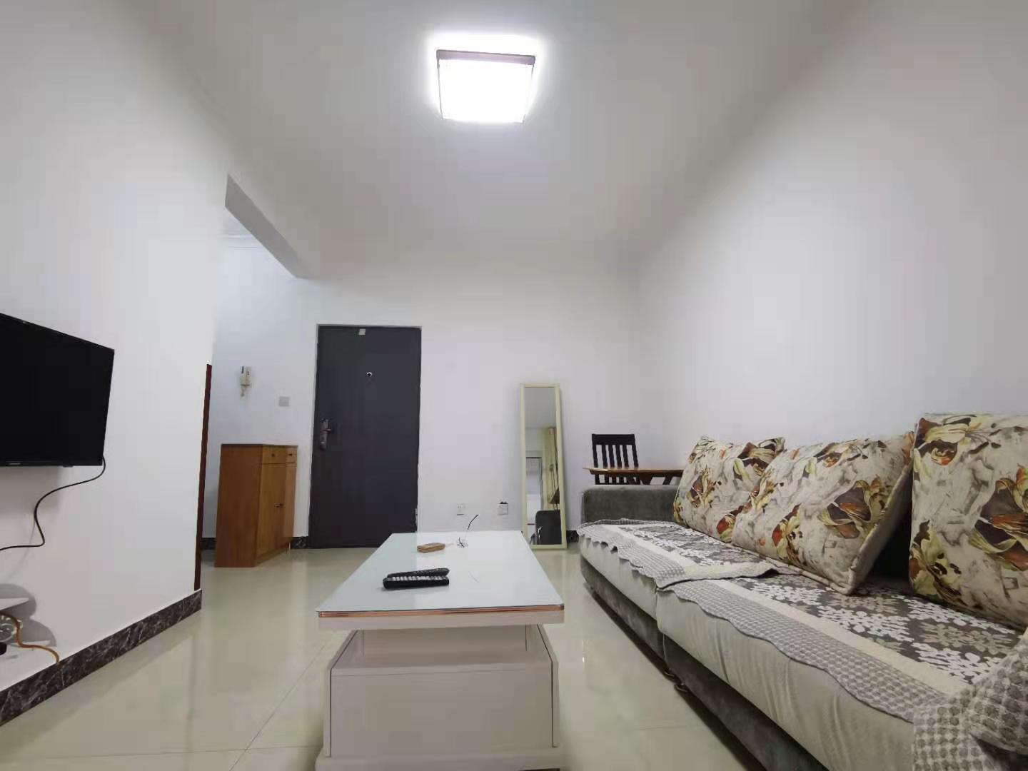 南湖锦苑 1室1厅1卫 1500.0元/月 南湖锦苑 1室1厅1卫 1500.0元/月室内图