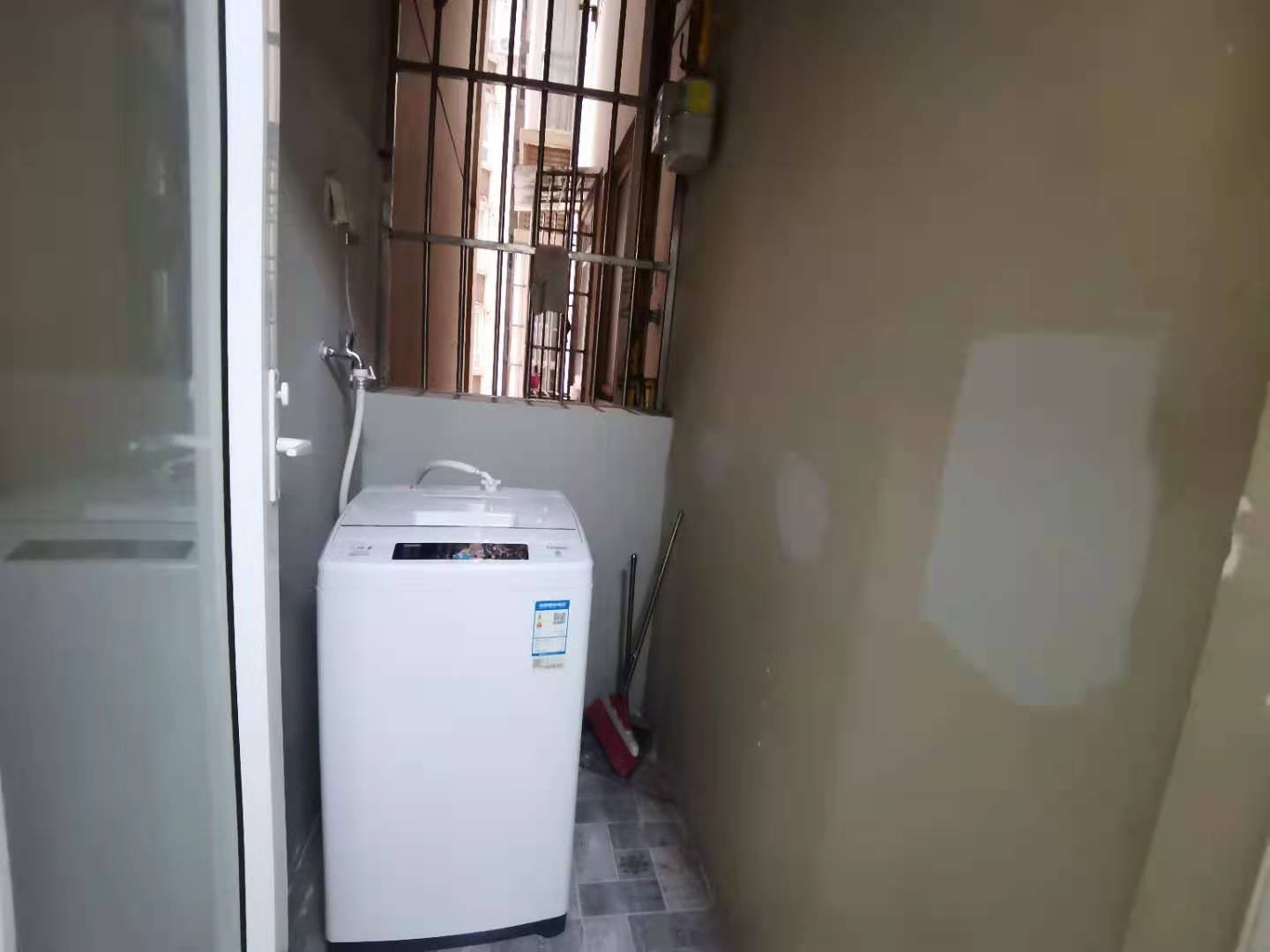 南湖锦苑 1室1厅1卫 1500.0元/月 南湖锦苑 1室1厅1卫 1500.0元/月室内图