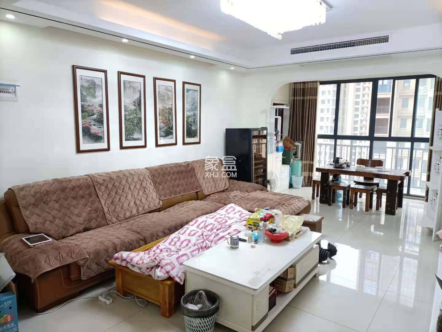 金苑小区 3室2厅2卫 96.0万 金苑小区 3室2厅2卫 96.0万客厅