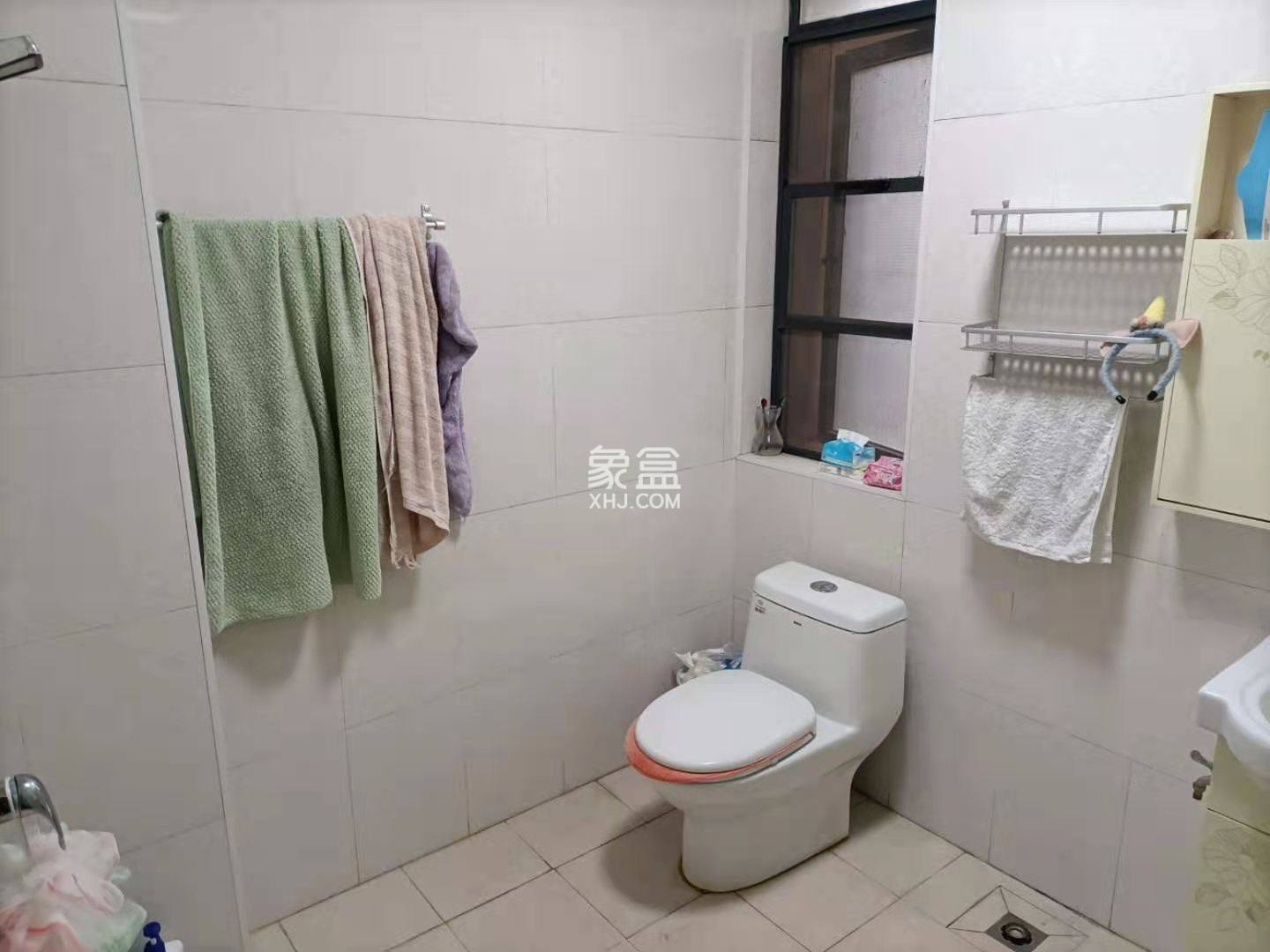 金苑小区 3室2厅2卫 96.0万 金苑小区 3室2厅2卫 96.0万卫生间