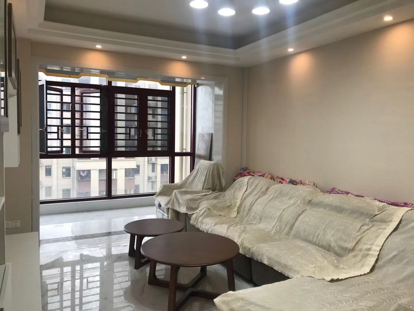 华耀碧桂园十里江湾观澜 3室2厅2卫 2500.0元/月 华耀碧桂园十里江湾观澜 3室2厅2卫 2500.0元/月室内图