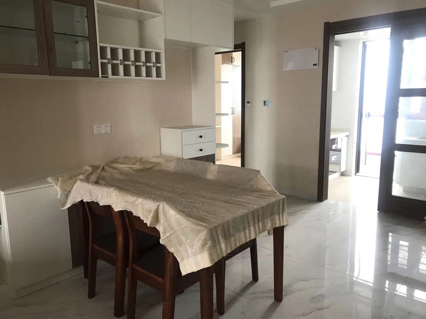 华耀碧桂园十里江湾观澜 3室2厅2卫 2500.0元/月 华耀碧桂园十里江湾观澜 3室2厅2卫 2500.0元/月室内图