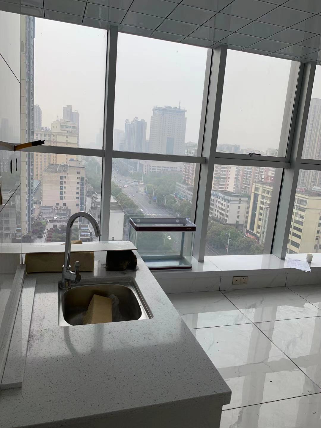 雄森国际  1室1厅1卫    1800.0元/月 雄森国际  1室1厅1卫    1800.0元/月室内图