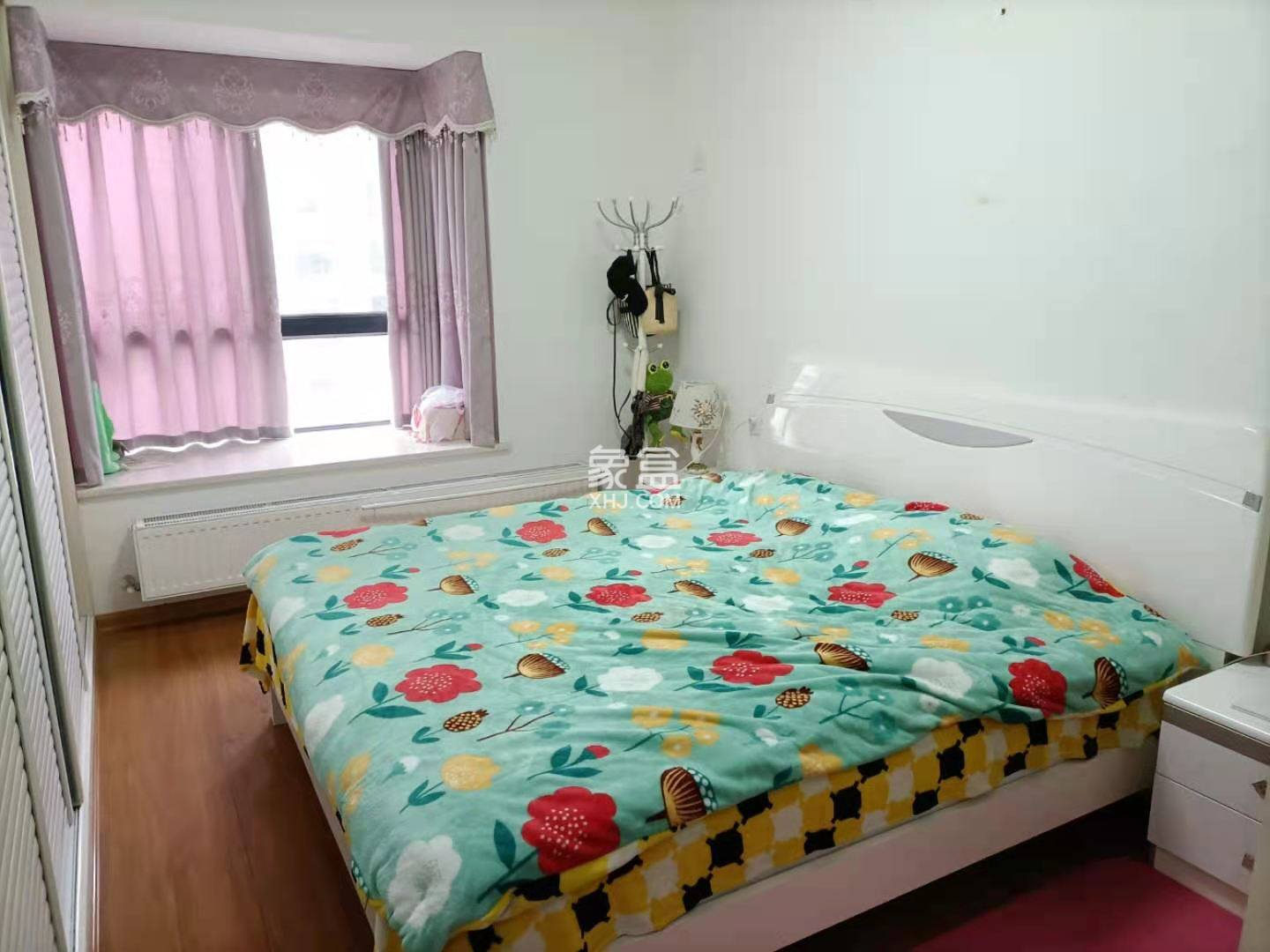 金苑小区 3室2厅2卫 96.0万 金苑小区 3室2厅2卫 96.0万卧室