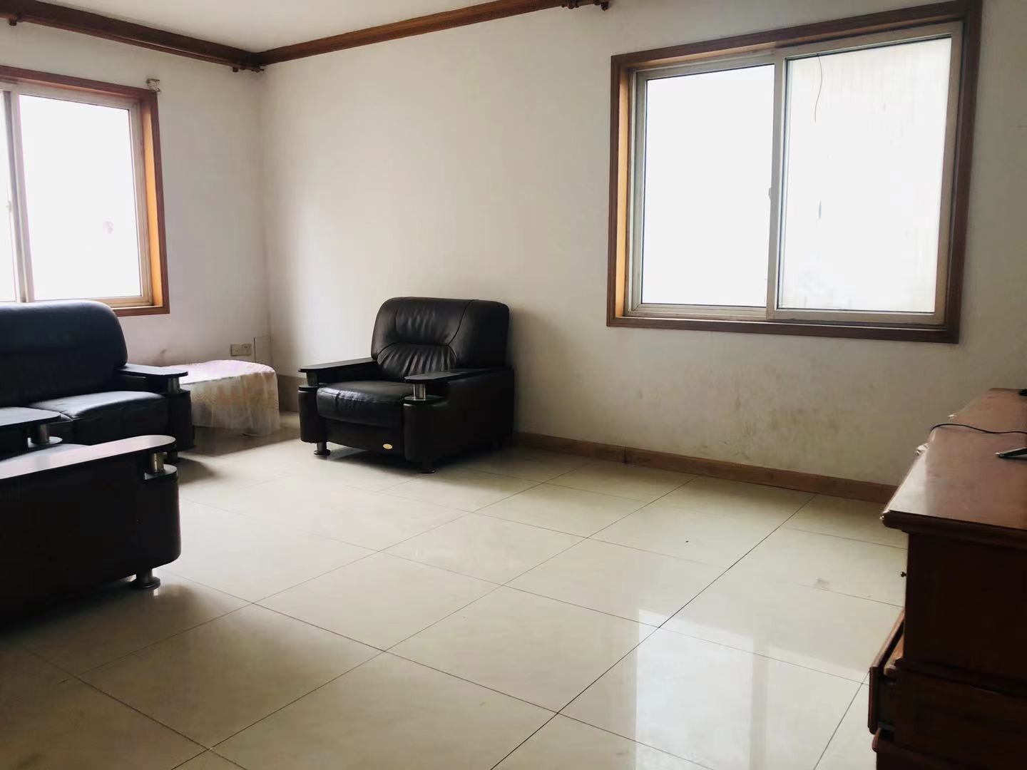 月行山 3室2厅1卫 1500.0元/月 月行山 3室2厅1卫 1500.0元/月室内图