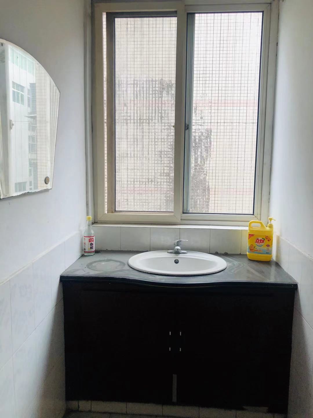 月行山 3室2厅1卫 1500.0元/月 月行山 3室2厅1卫 1500.0元/月室内图