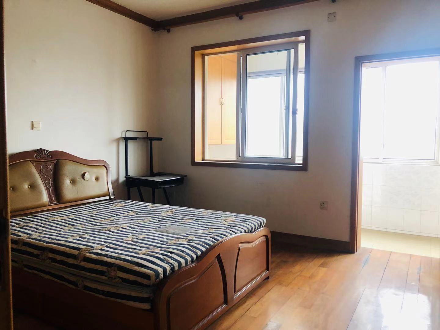 月行山 3室2厅1卫 1500.0元/月 月行山 3室2厅1卫 1500.0元/月室内图