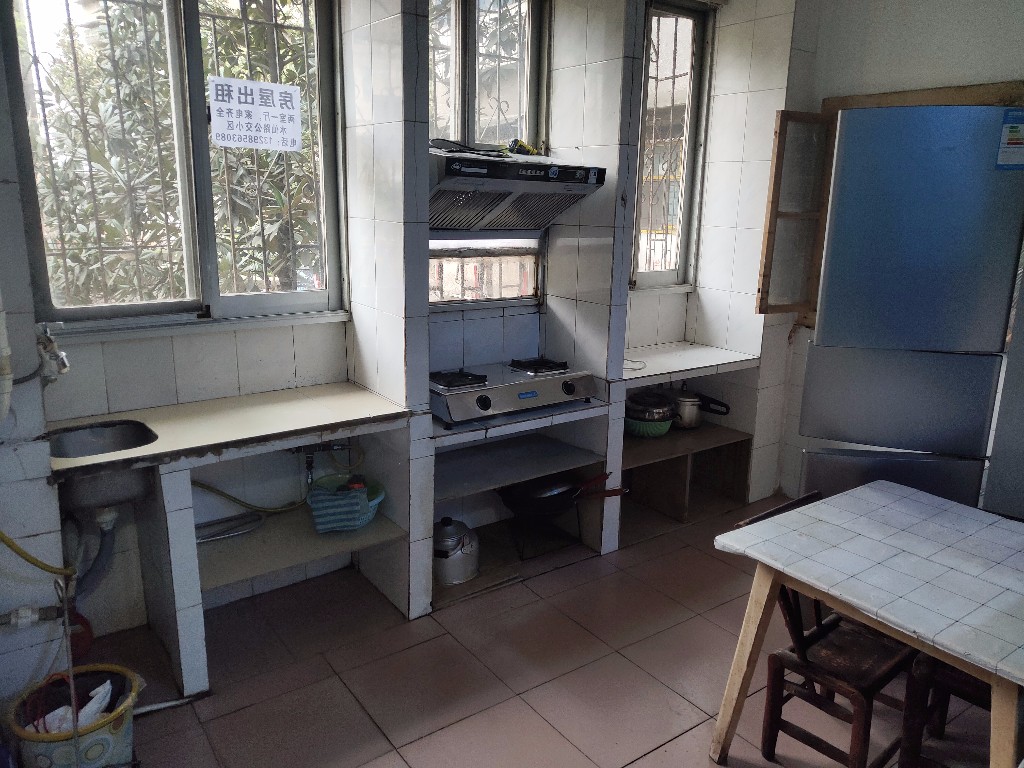 水仙路口公交小区 2室2厅1卫 1100.0元/月 水仙路口公交小区 2室2厅1卫 1100.0元/月室内图