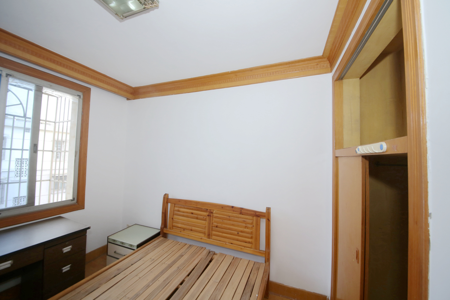 新兴小区（杨家山社区）  2室2厅1卫   38.90万卧室