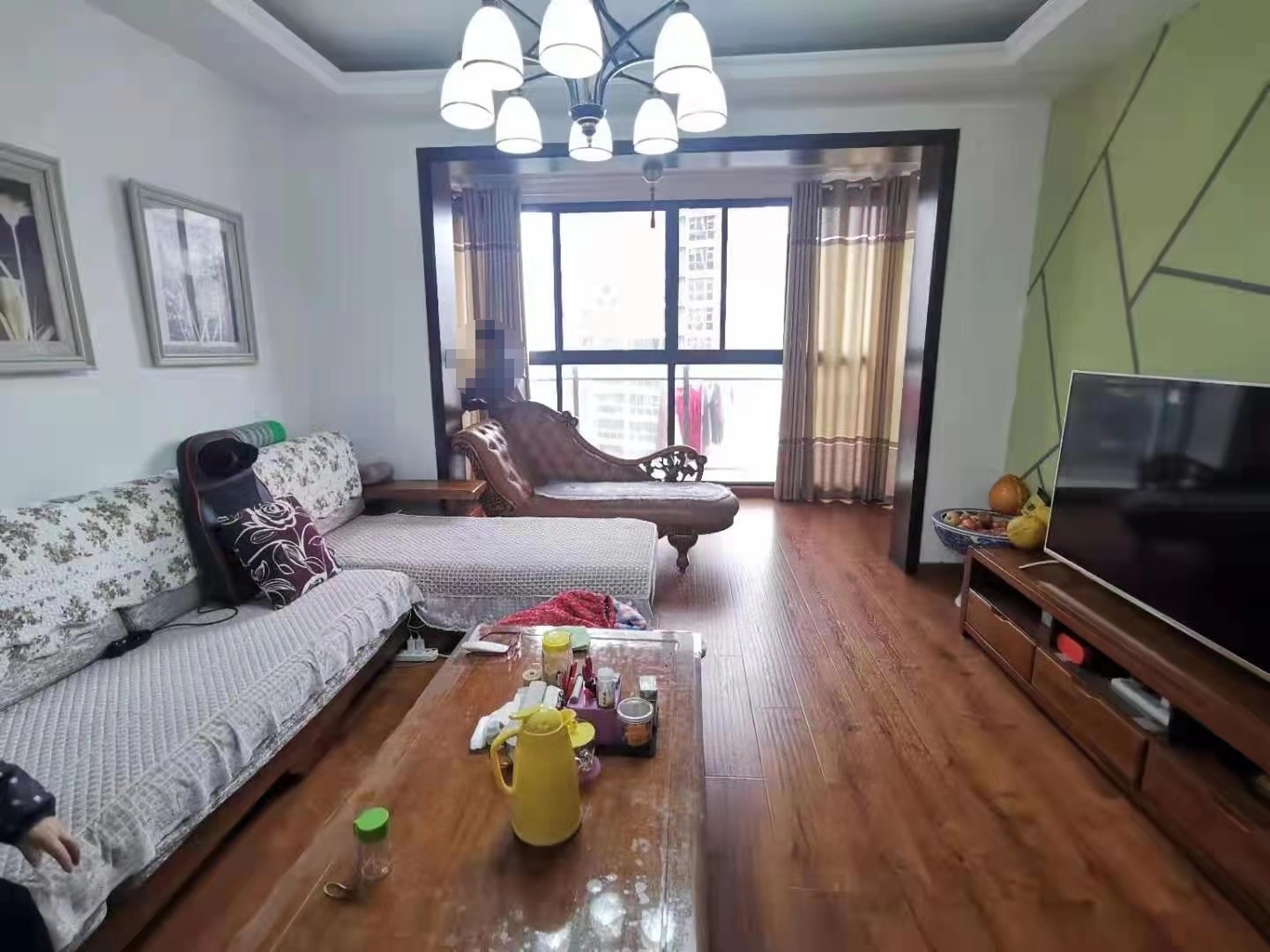 九九华帝 2室2厅1卫 69.0万 九九华帝 2室2厅1卫 69.0万客厅