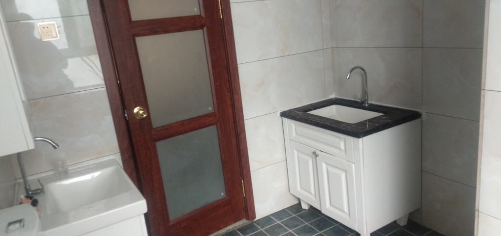 华耀碧桂园十里江湾观澜  3室2厅2卫    2800.0元/月 华耀碧桂园十里江湾观澜  3室2厅2卫    2800.0元/月室内图