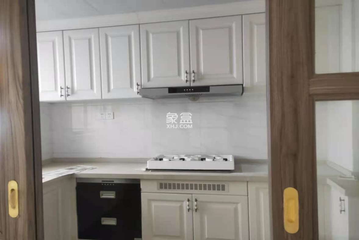 碧桂园 4室2厅2卫 126.8万 碧桂园 4室2厅2卫 126.8万客厅