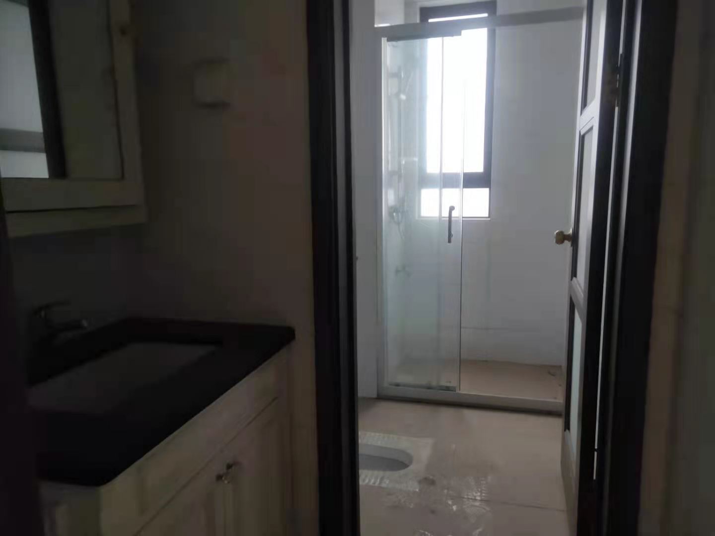 碧桂园 4室2厅2卫 126.8万 碧桂园 4室2厅2卫 126.8万卫生间