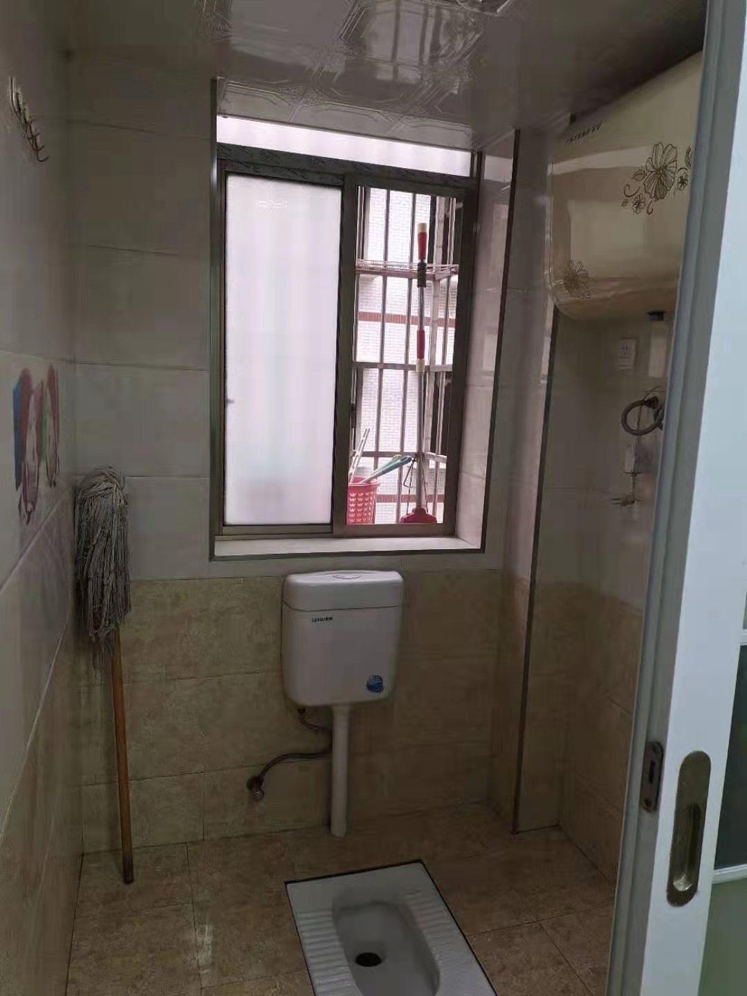 羊舞岭小区 3室2厅2卫 1200.0元/月 羊舞岭小区 3室2厅2卫 1200.0元/月室内图