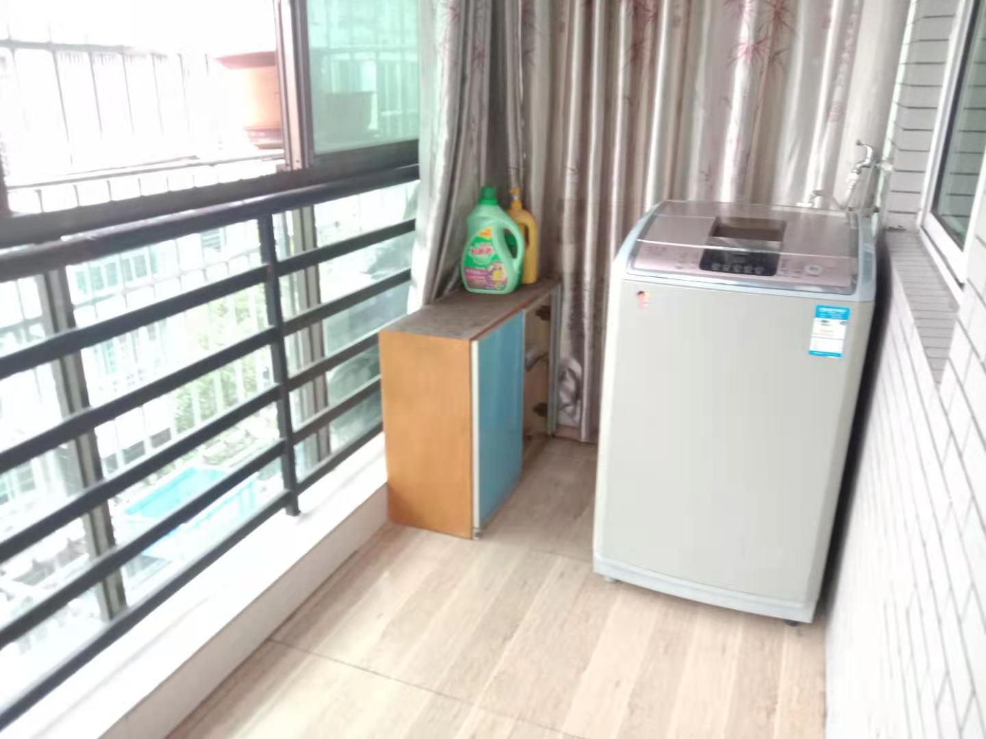 秀水俪园  3室2厅2卫    55.8万阳台