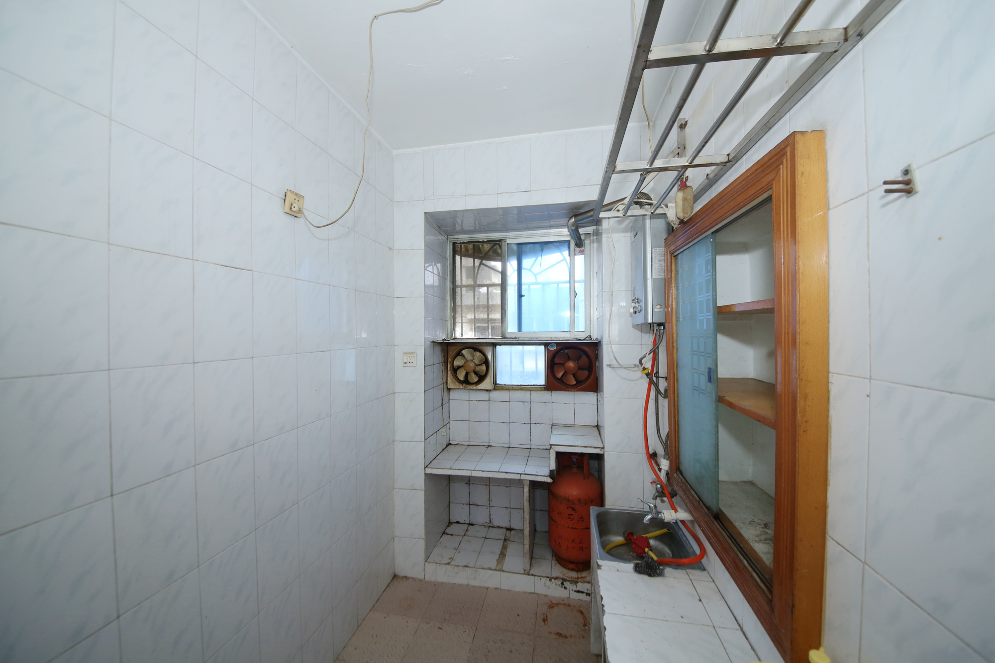 新兴小区（杨家山社区）  2室2厅1卫   38.90万厨房