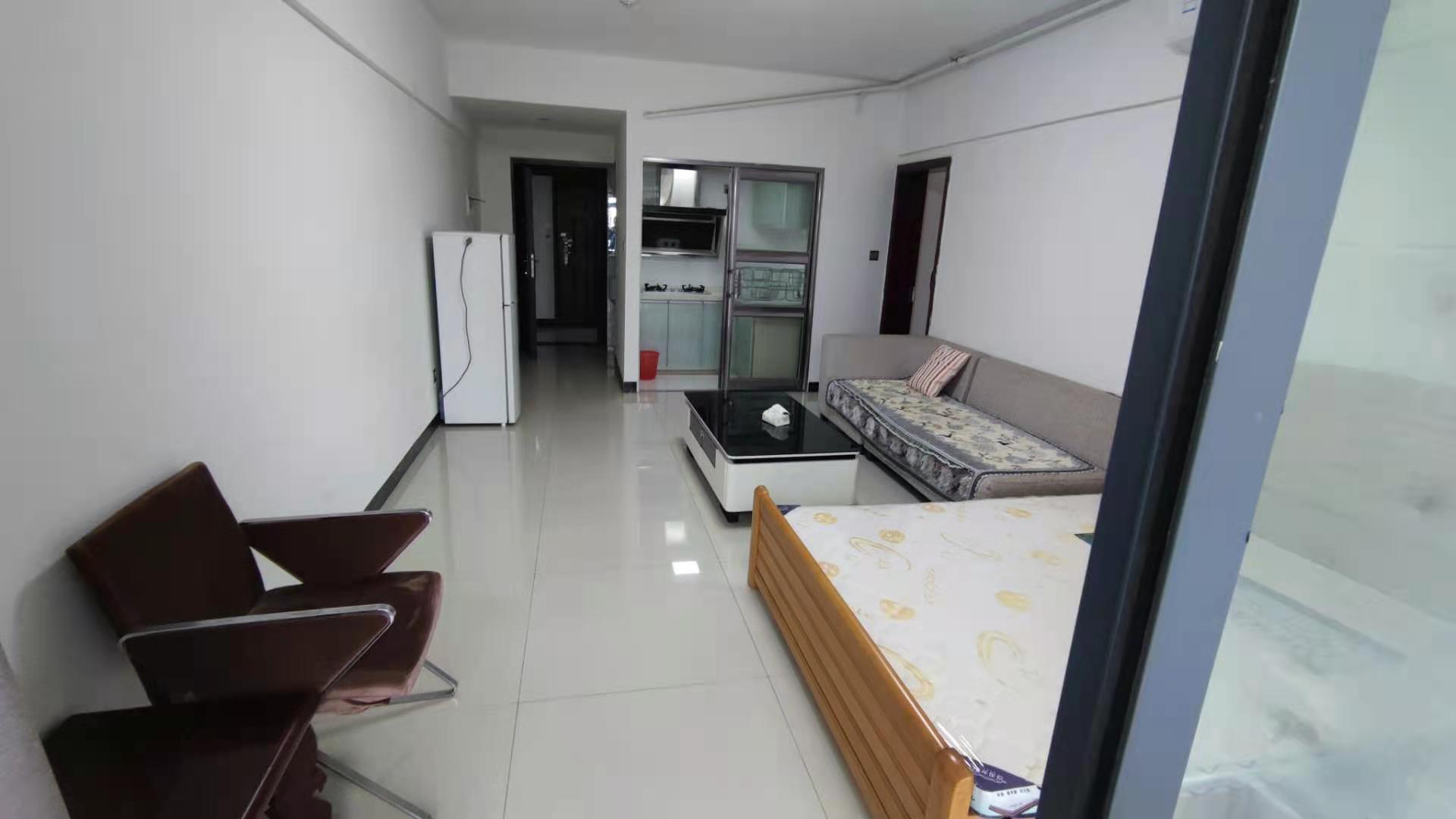 气象佳园  1室1厅1卫   1300.00元/月室内图1