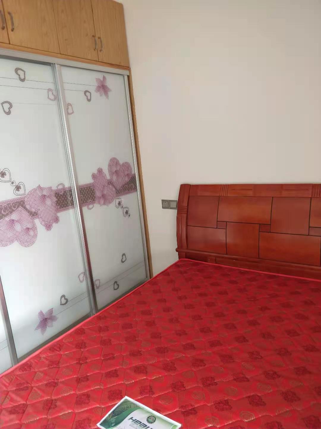 气象佳园  1室1厅1卫   1300.00元/月室内图